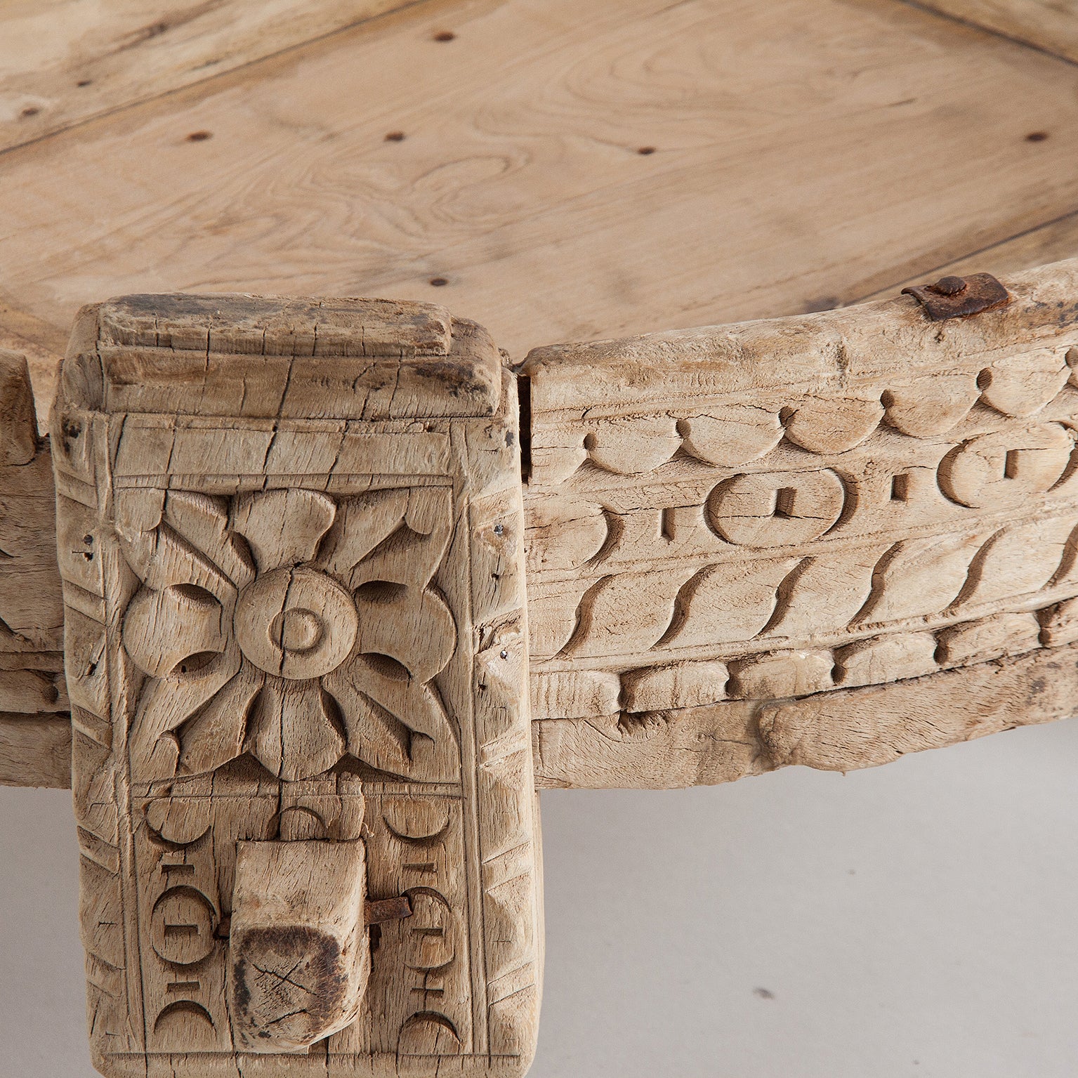 CHIAYI COFFEE TABLE